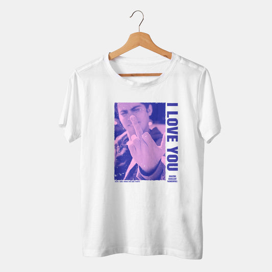 camiseta blanca i love you corte de manga con fondo blanco