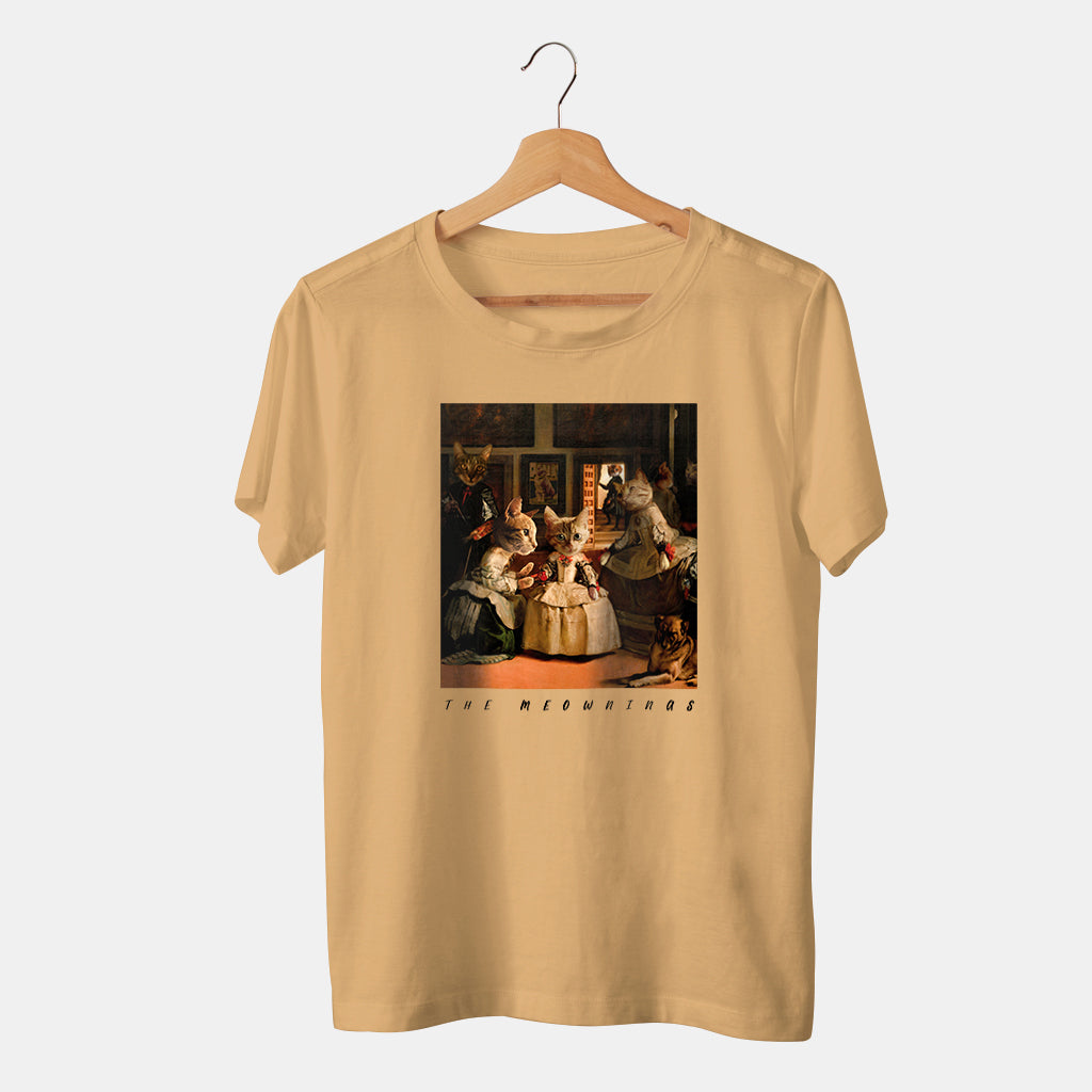 camiseta e coor arena con gatos las meninas en percha