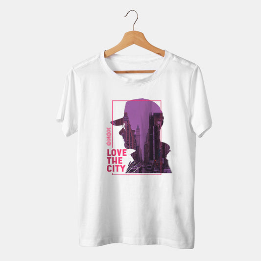 camiseta blanca love the city ciudad  gorra con fondo blanco